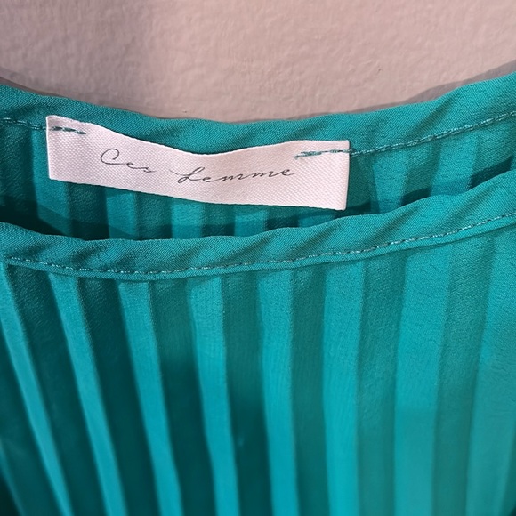 Green swing dress - Picture 2 of 3